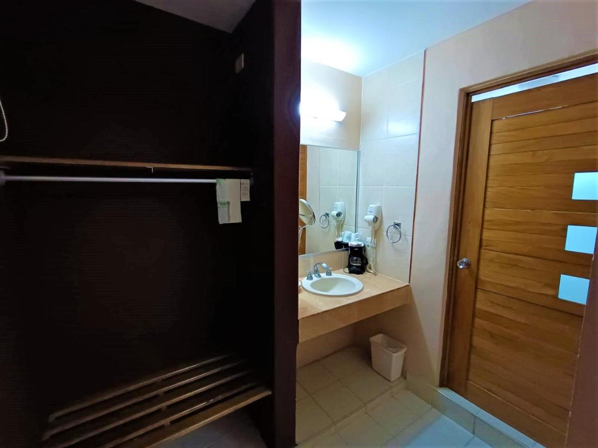Hotel Santo Domingo Express Villahermosa Luaran gambar